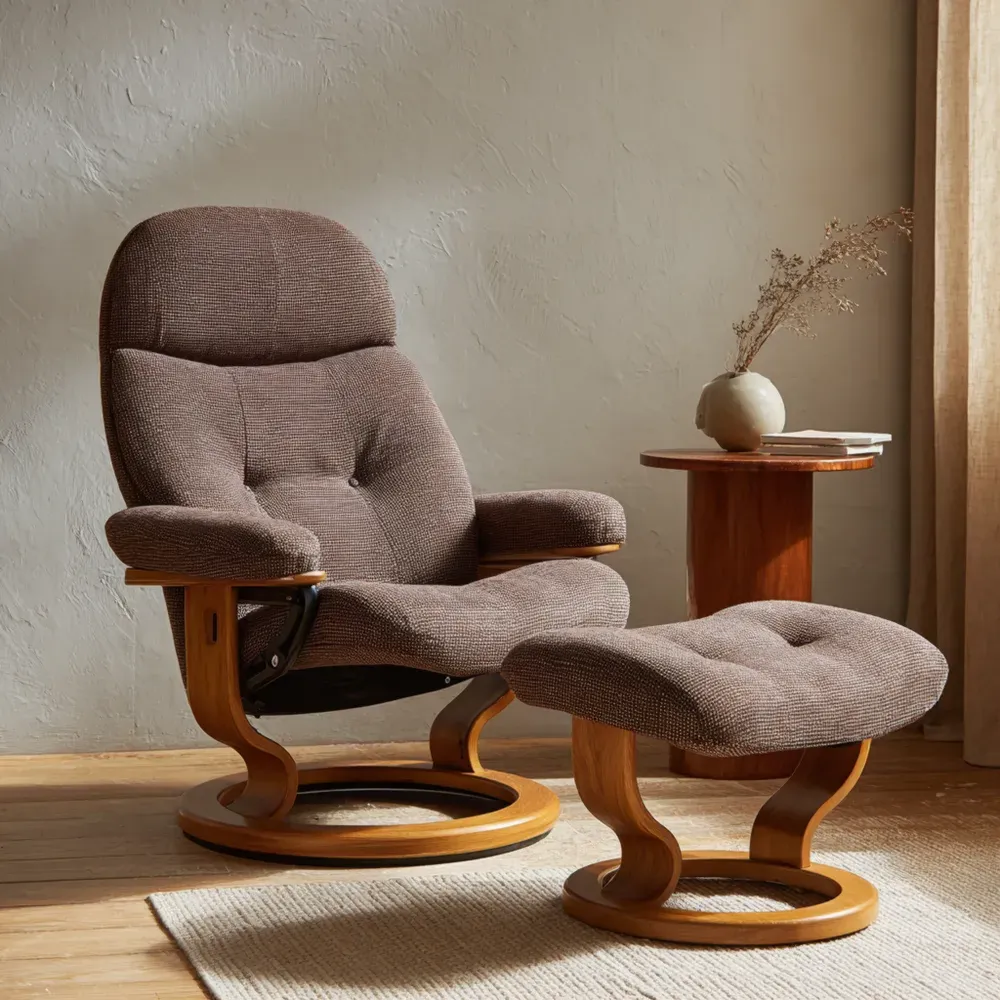 Sillón reclinable de tela 85x100x90 cm con reposapiés 50x40x30 cm – Marrón – Diseño contemporáneo