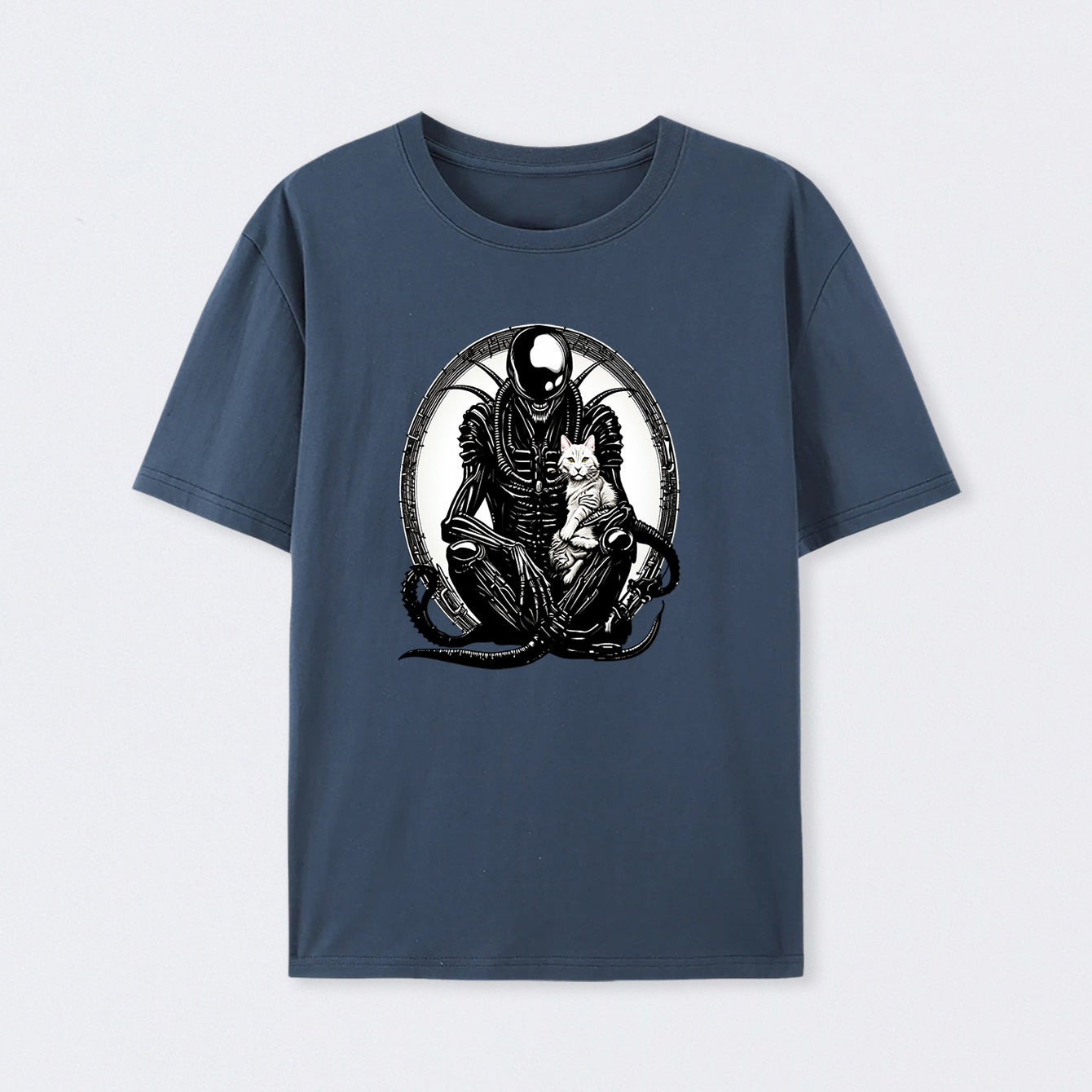 Xenomorph And A Cat Geek T-Shirt