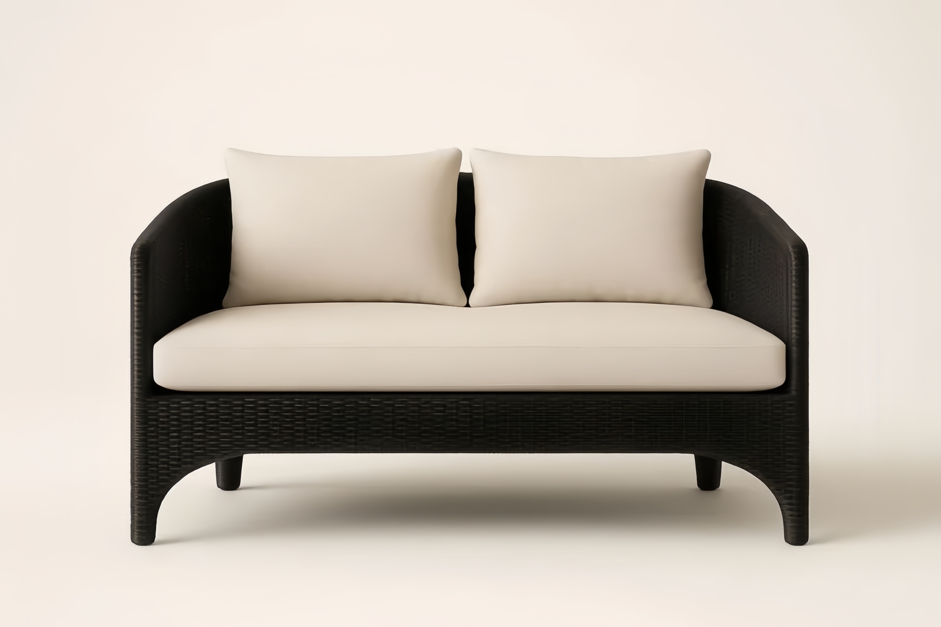 Sofa dwuosobowa z rattanu PE Czarna z kremowymi poduszkami 130 cm