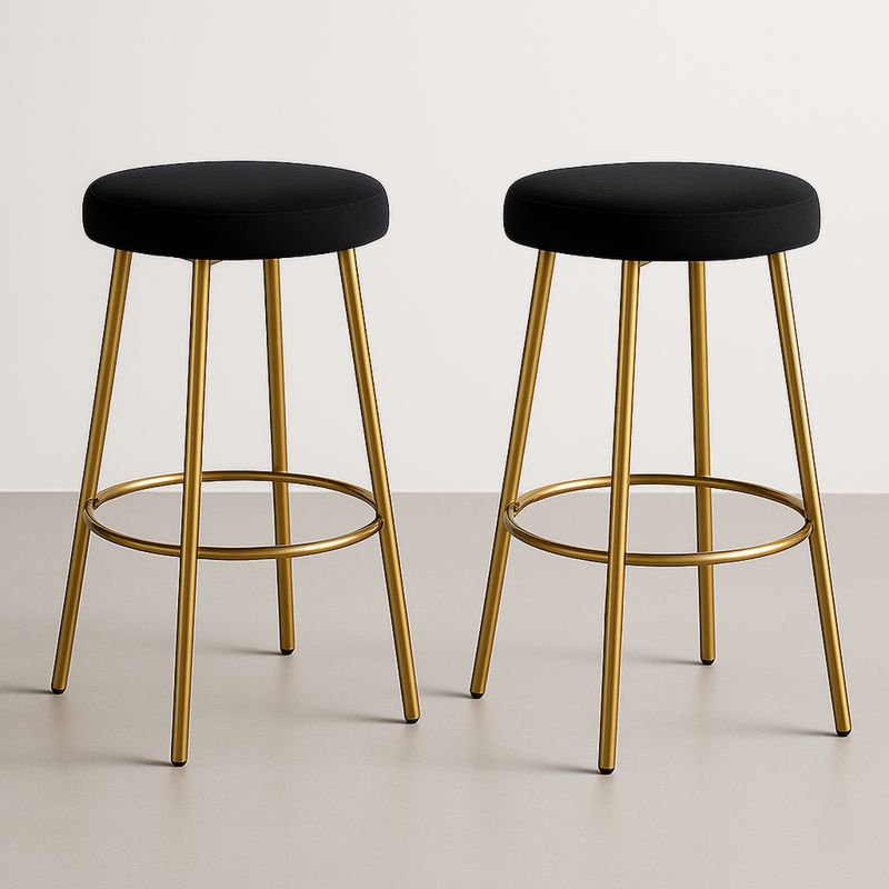 Zestaw 2 krzeseł barowych z metalowymi nogami i czarnym siedzeniem