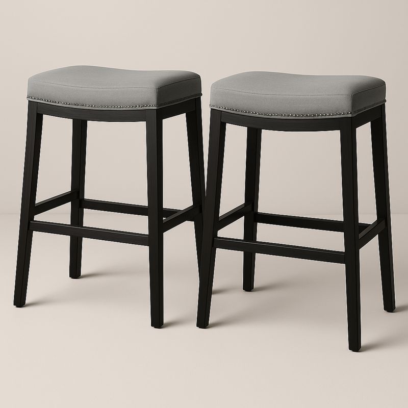 Zestaw dwóch hokerów lnianych z czarną drewnianą ramą