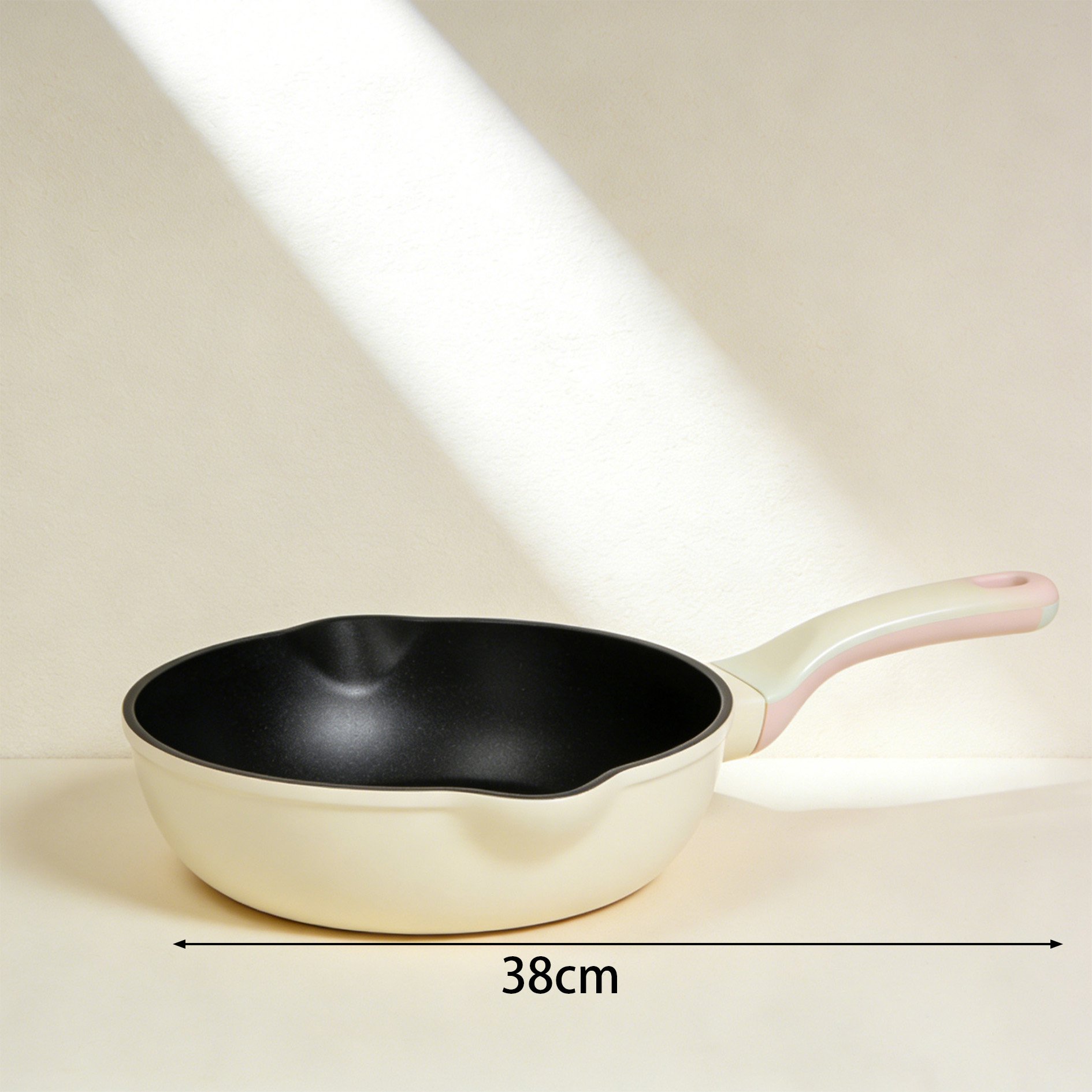 Uniwersalna patelnia do smażenia warzyw