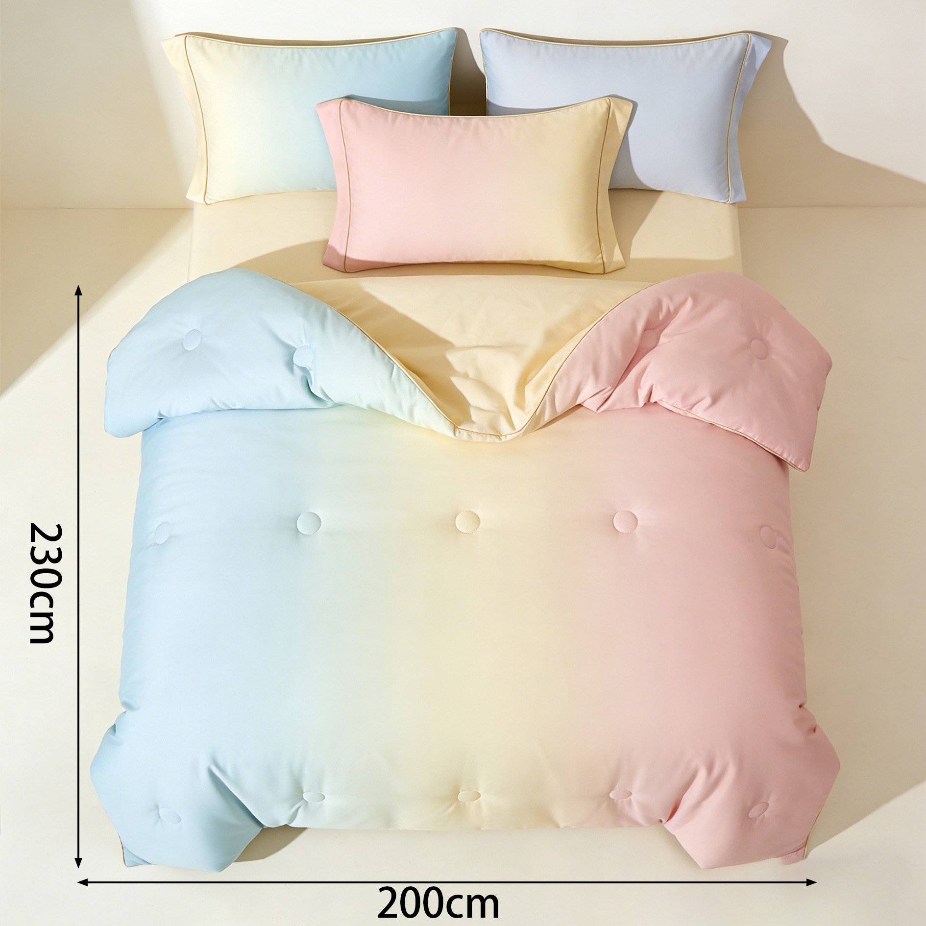 Lekka i wygodna kołdra na łóżku