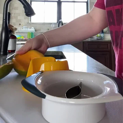 3-in-1 mango slicer, peeler, and pitter