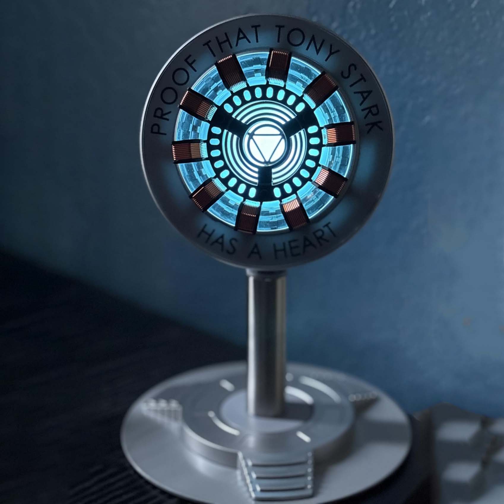 Arc Reactor Lamp — Rechargeable Superhero Desk Lamp — Colorful & Cute Desktop Decor