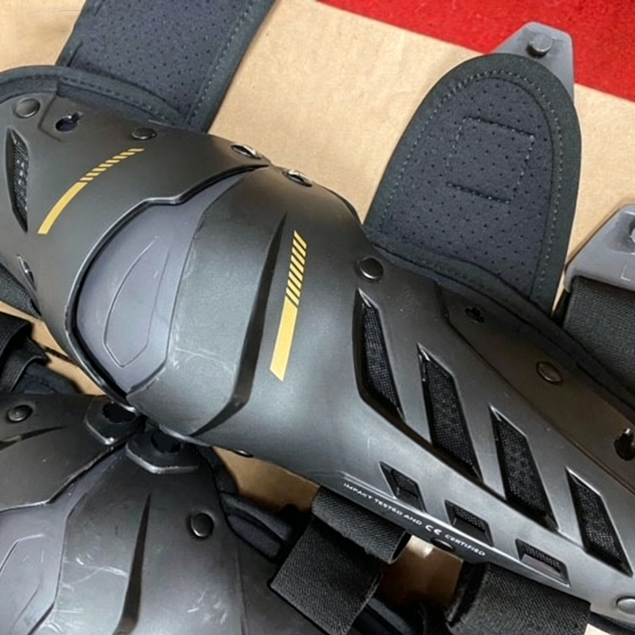 Off-Road Riding Knee Guards – Dual Axis Shin Guard for Motorcycle & Mountain Bike