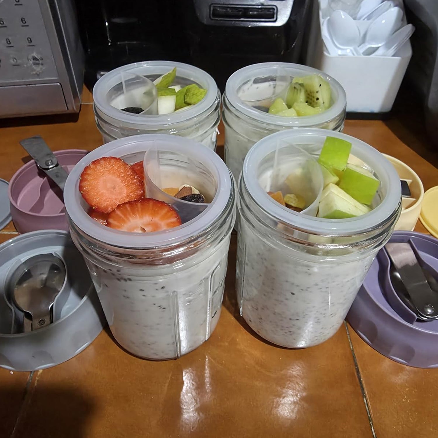 Overnight oatmeal container with lid