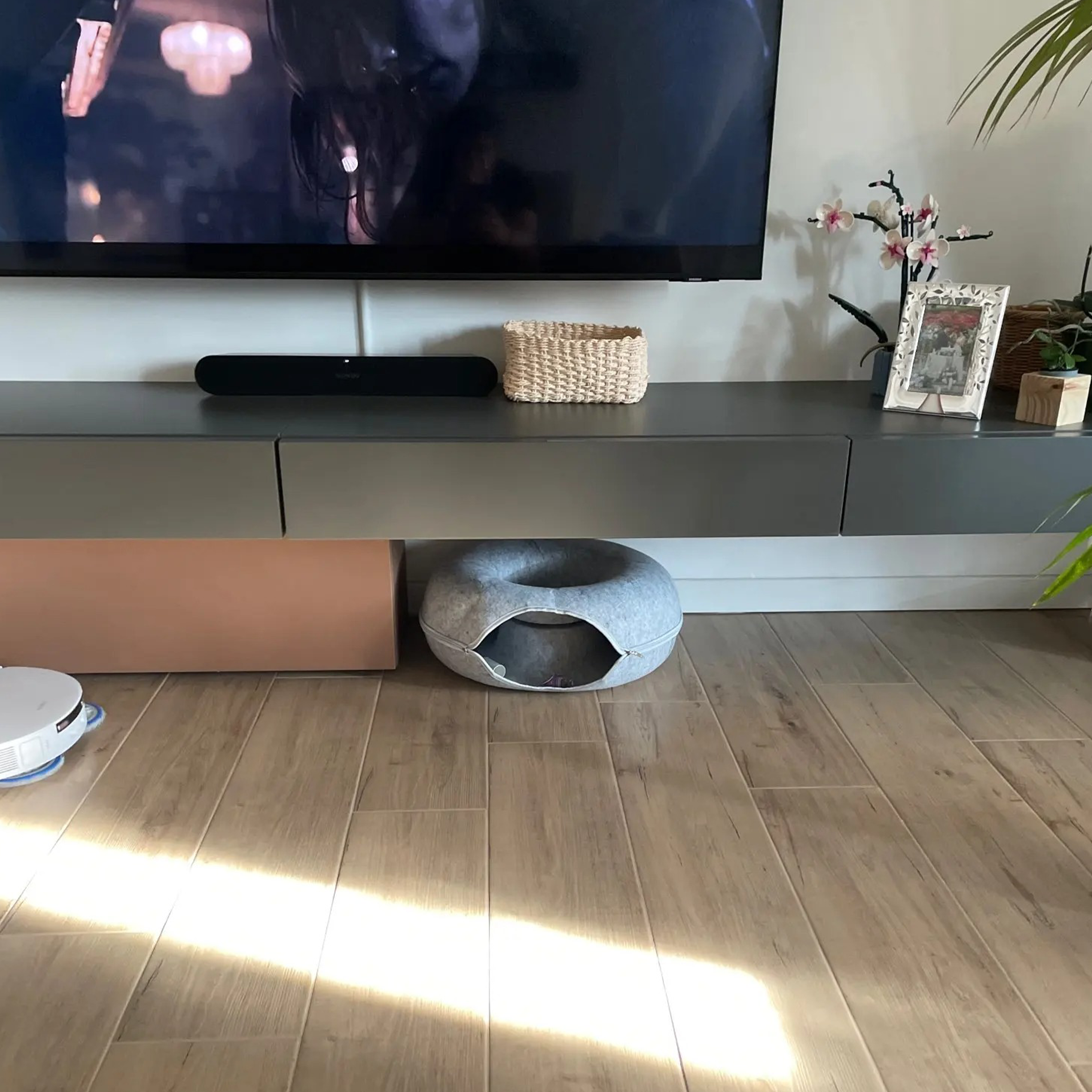 Little Donut Cat Bed