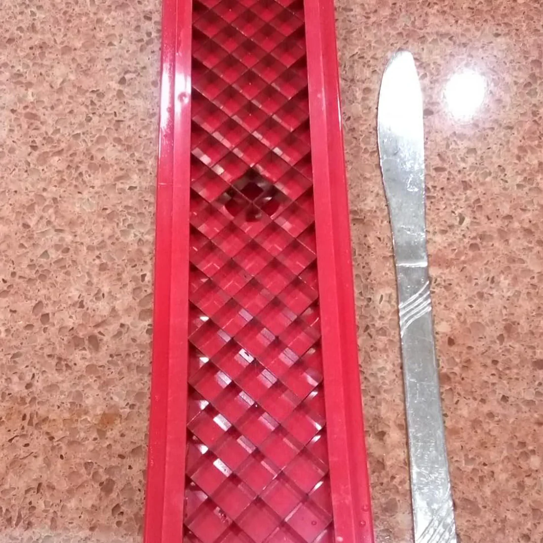Hot Dog Slicer – Stainless Steel Cross-Cut Tool for Grilling, BBQ & Camping