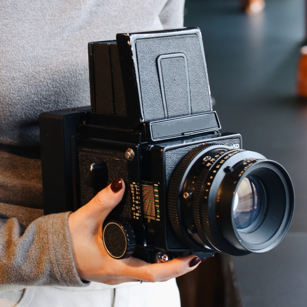Instant Film Back for Medium Format SLR Cameras