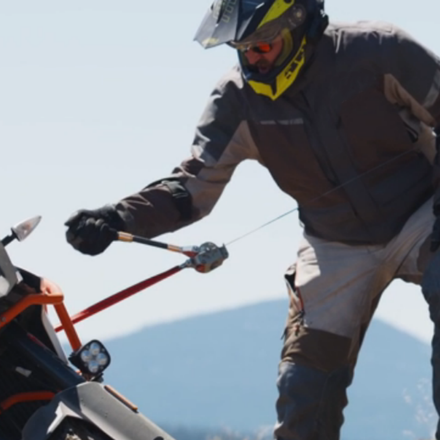 Portable 1-Ton Winch System with 25ft Line