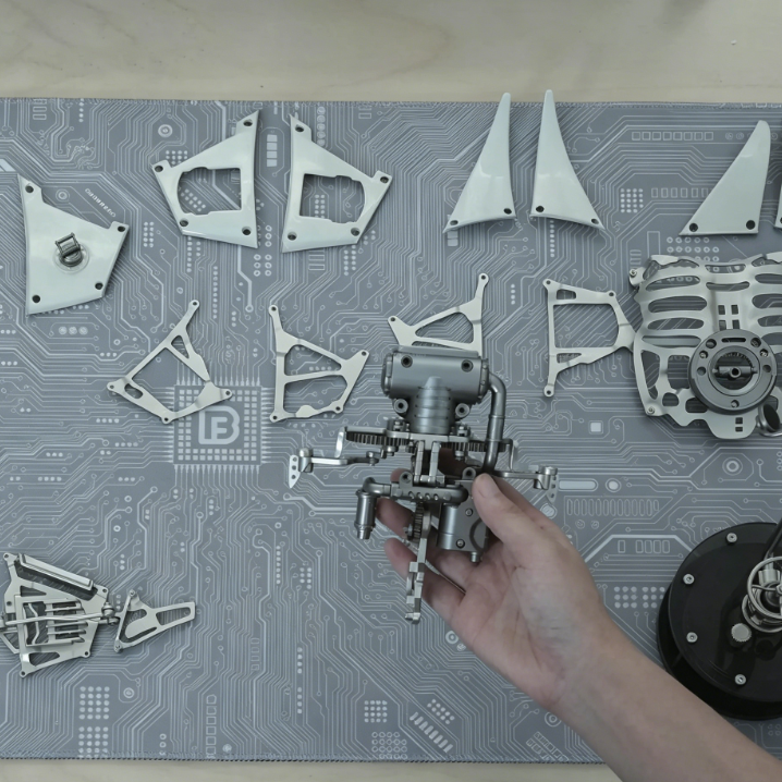Mechanical Metal Manta Ray Dynamic Sculpture Kit