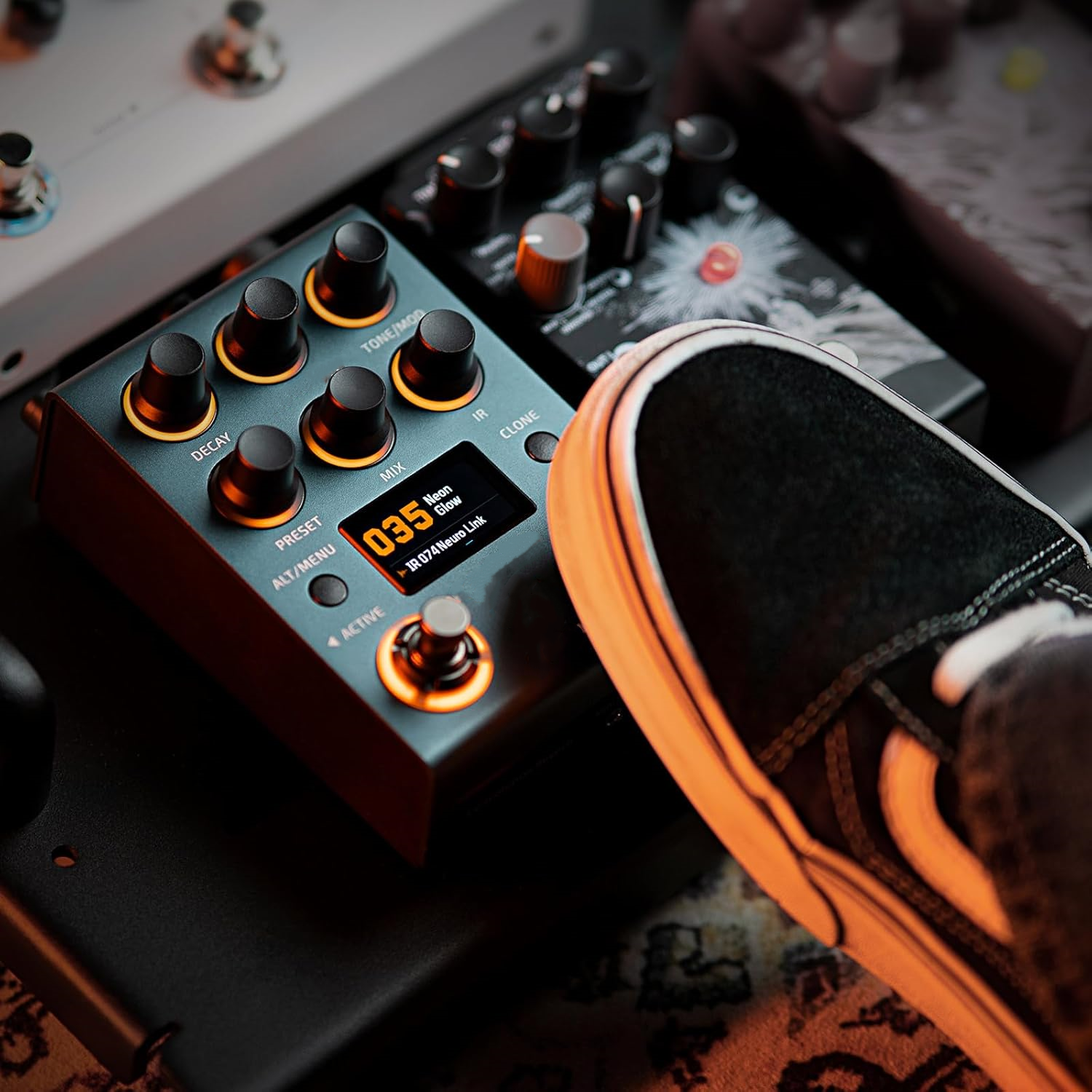 Stereo Convolution Reverb Pedal with Dual Reverb & IRs