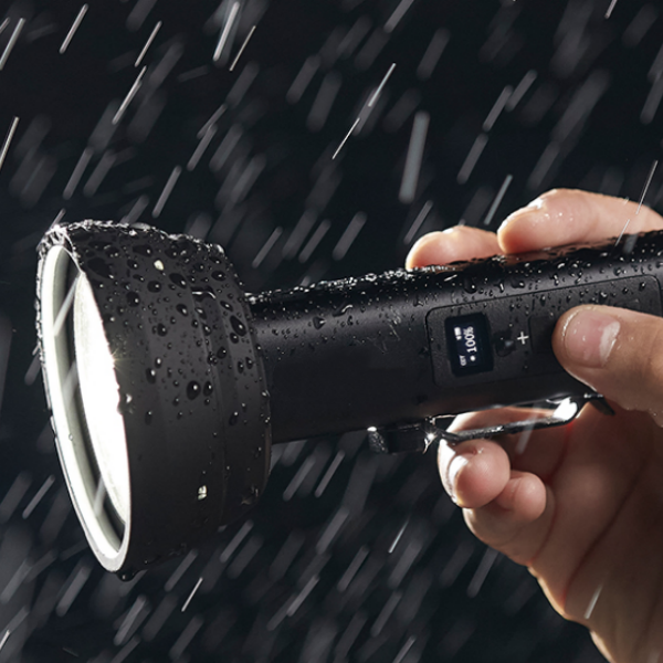 Bi-Color LED Video Light  15W Portable & Weather-Resistant
