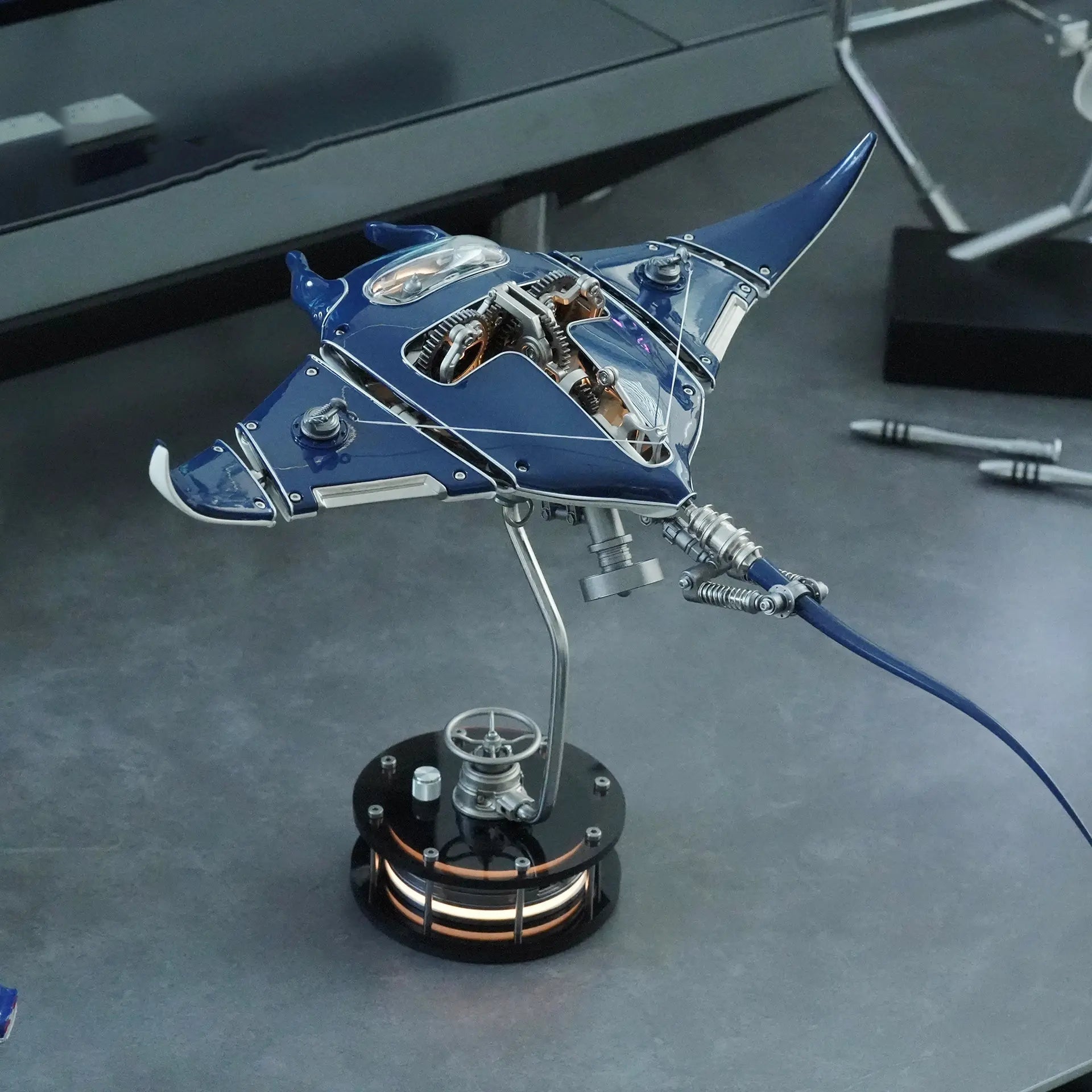 Mechanical Metal Manta Ray Dynamic Sculpture Kit
