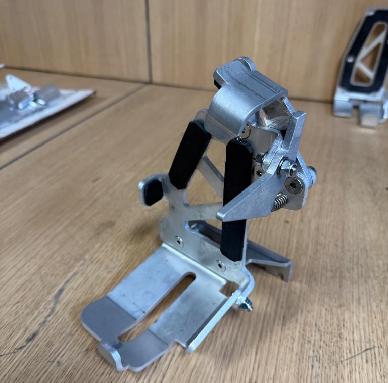 Lightweight Top Handle Chainsaw Mounting Bracket