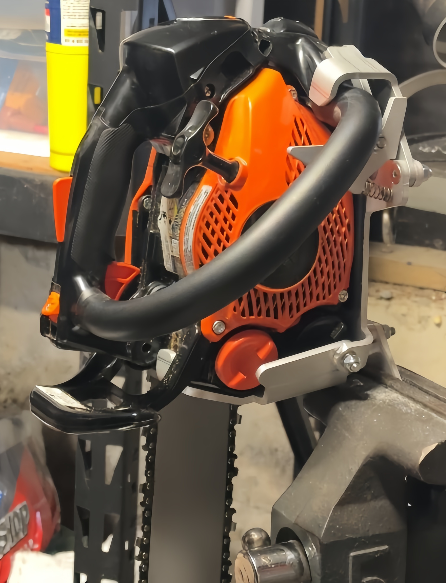 Lightweight Top Handle Chainsaw Mounting Bracket