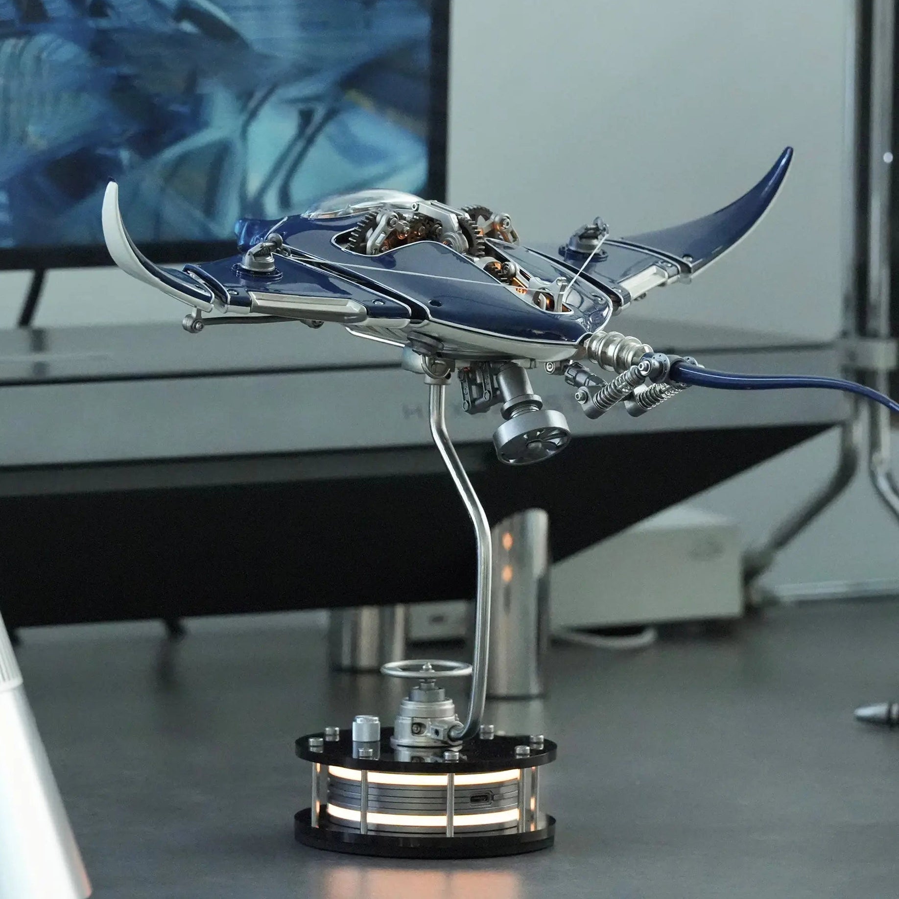 Mechanical Metal Manta Ray Dynamic Sculpture Kit