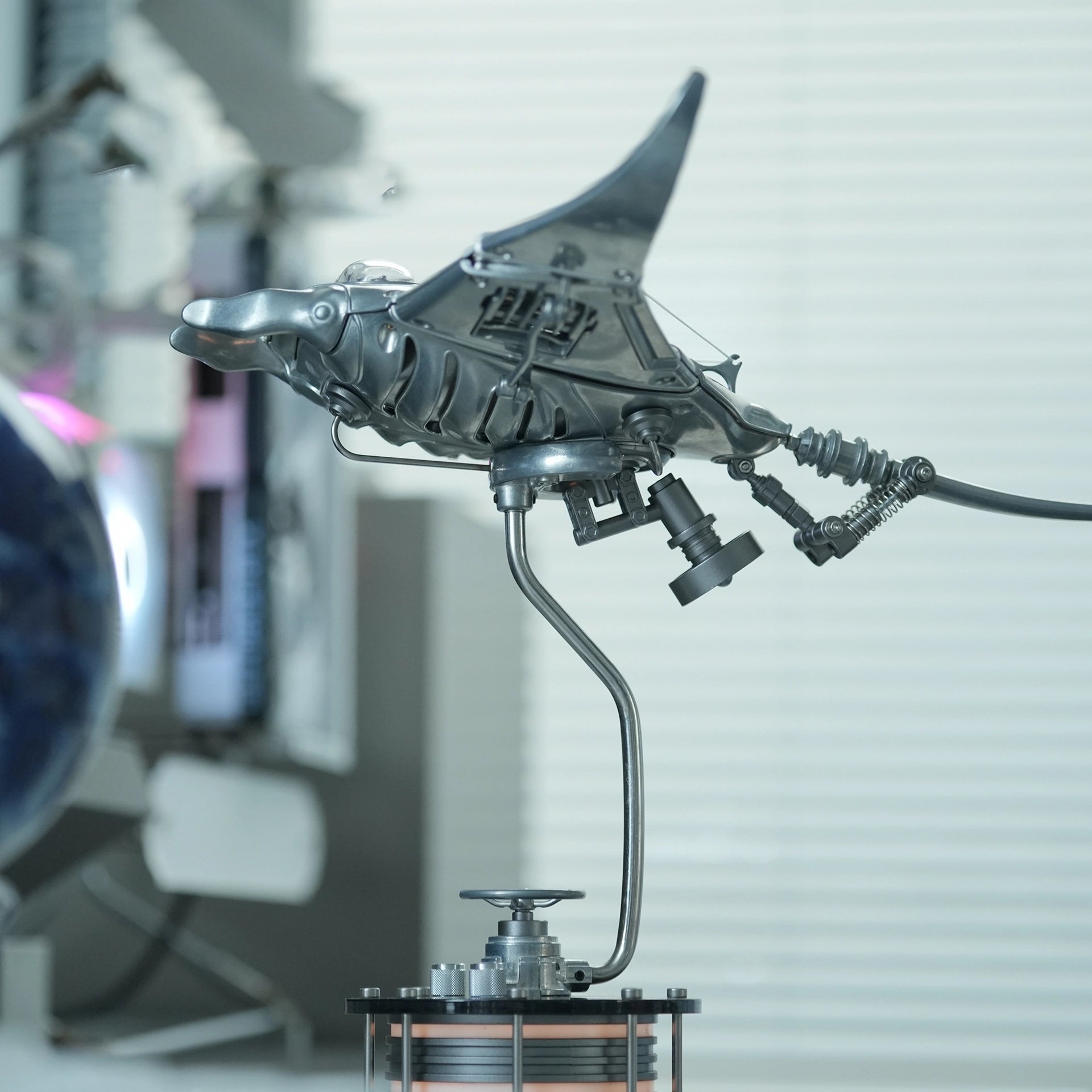 Mechanical Metal Manta Ray Dynamic Sculpture Kit