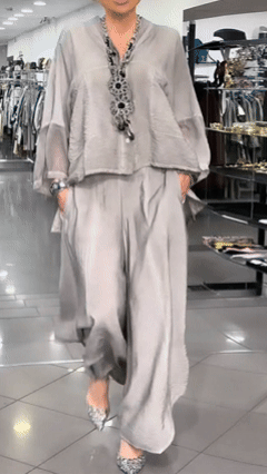 Women's Solid Color V-neck Long-sleeve Loose Casual Top And High-waisted Loose Wide-leg Pants Set