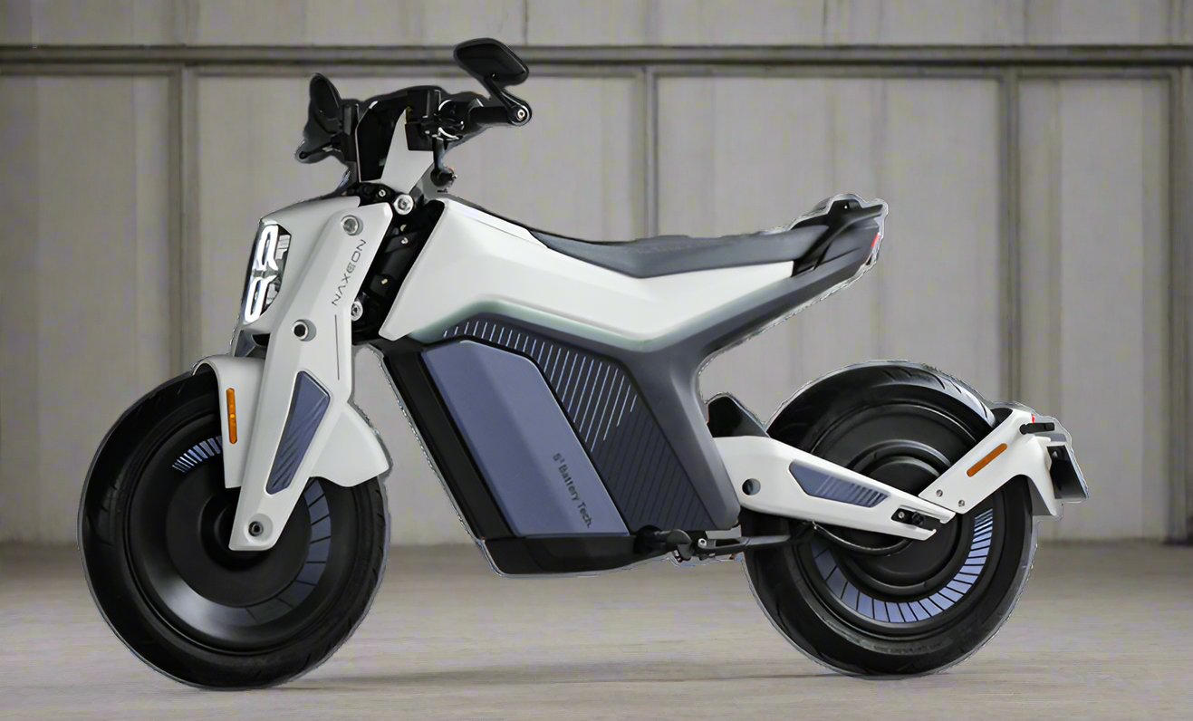 Naxeon I AM Pro Electric Motorcycle | 7.5kW Motor | 72V Lithium | Street Legal