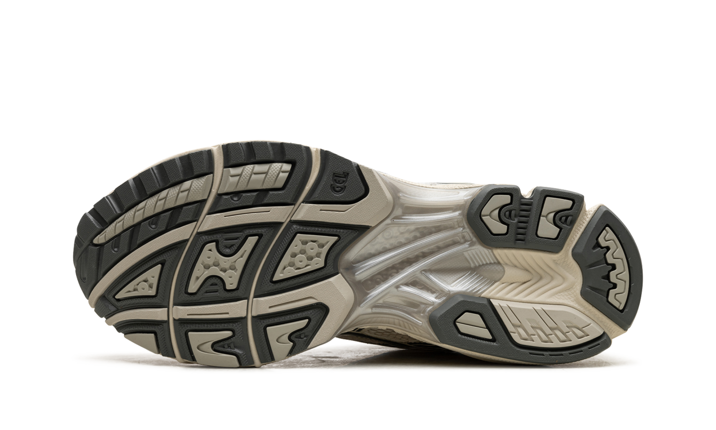 GEL KAYANO 14 "BIRCH DARK PEWTER"