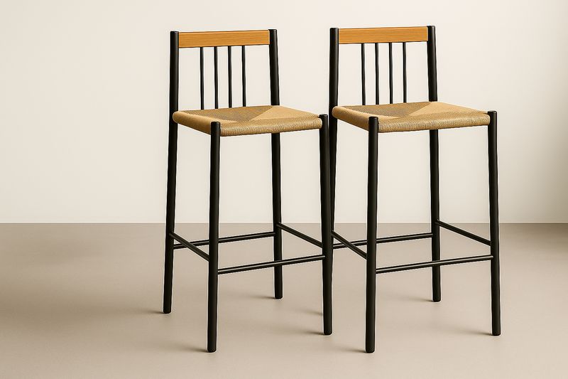 Zestaw 2 hokerów metalowych z siedziskiem rattanowym