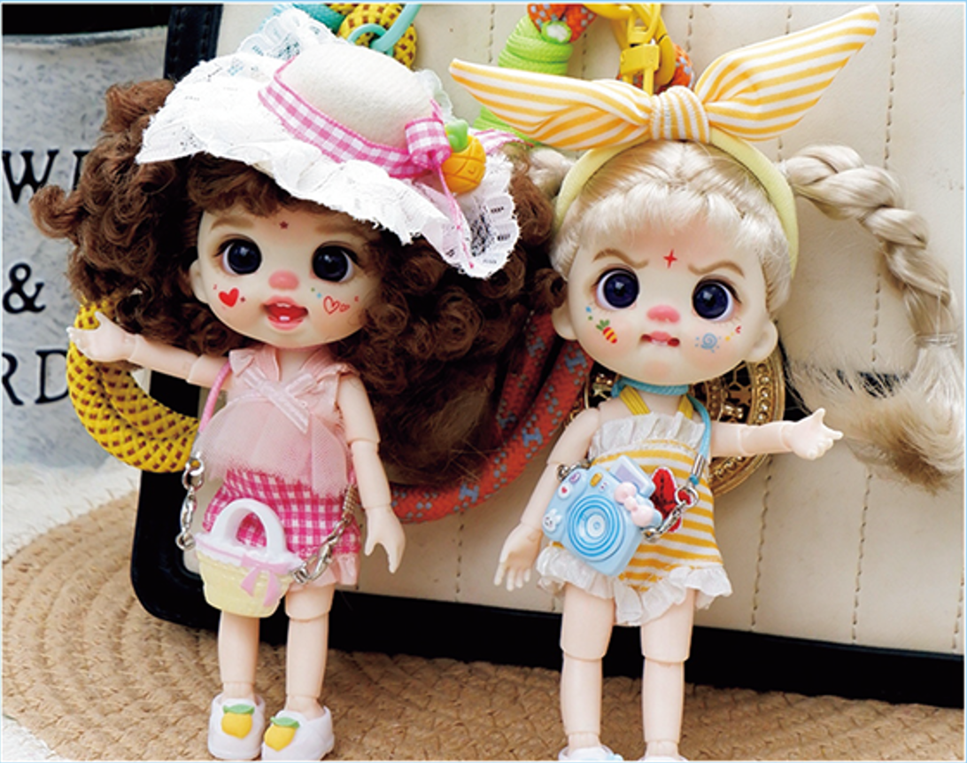 LUOLIFEN DOLL - BEACH HOLIDAY - TRENDY DOLLS - PHONE PENDANT