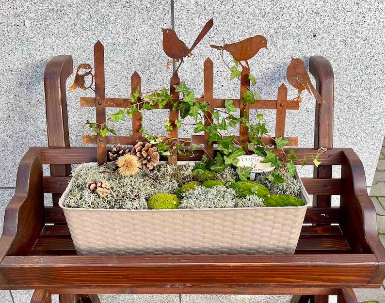 Rusted Metal Birds on Fence: Garden Decor Plant Pot Ornament