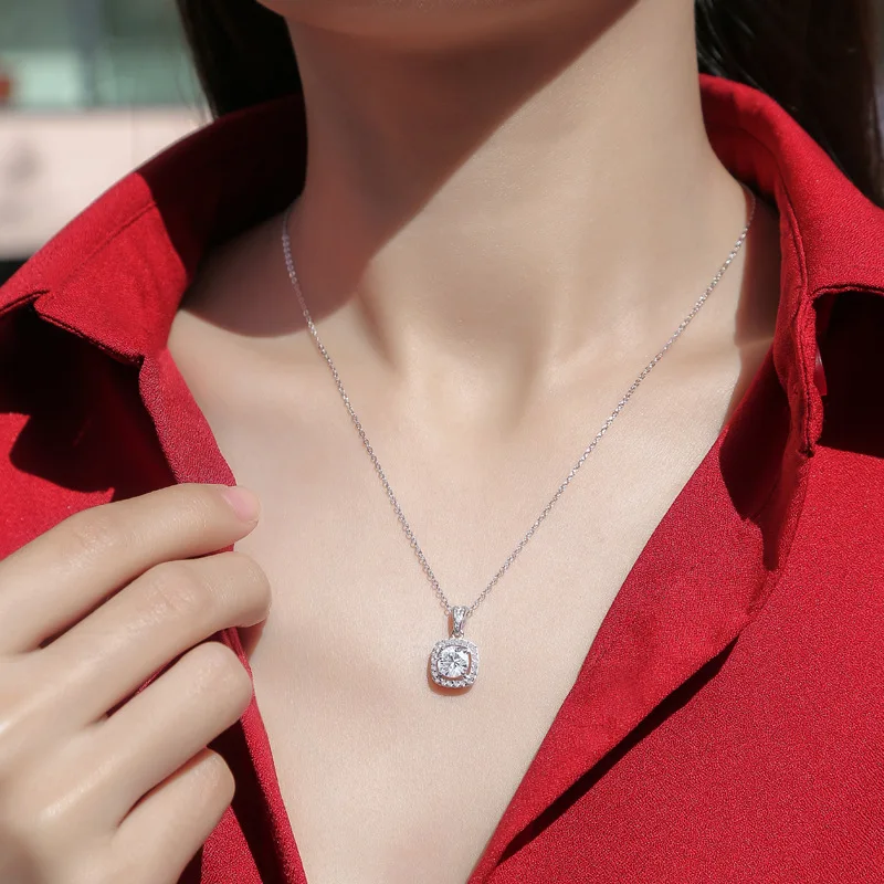 1ct Sparkling Halo Moissanite Pendant 40-45cm Adjustable Women's 925 Sterling Silver Necklace Luxury Designer Birthday Gift