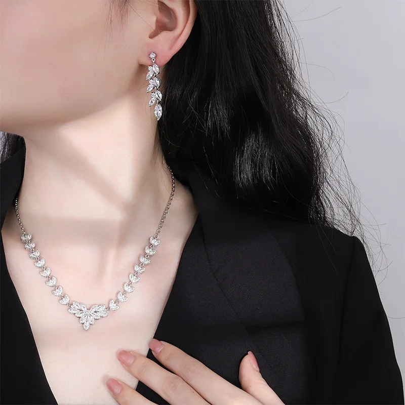 Luxury Zircon Jewelry Set Charms Necklace Earrings Pendant Sets Ladies For Women Wedding Accessories Banquet Valentine's Day