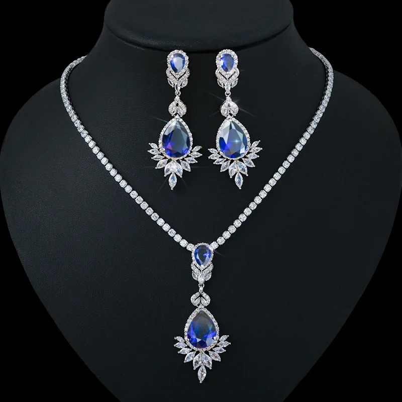 Flash White Ear Stud Retro High End Zircon New Wedding Necklace Set Versatile Banquet Accessories Sparkle