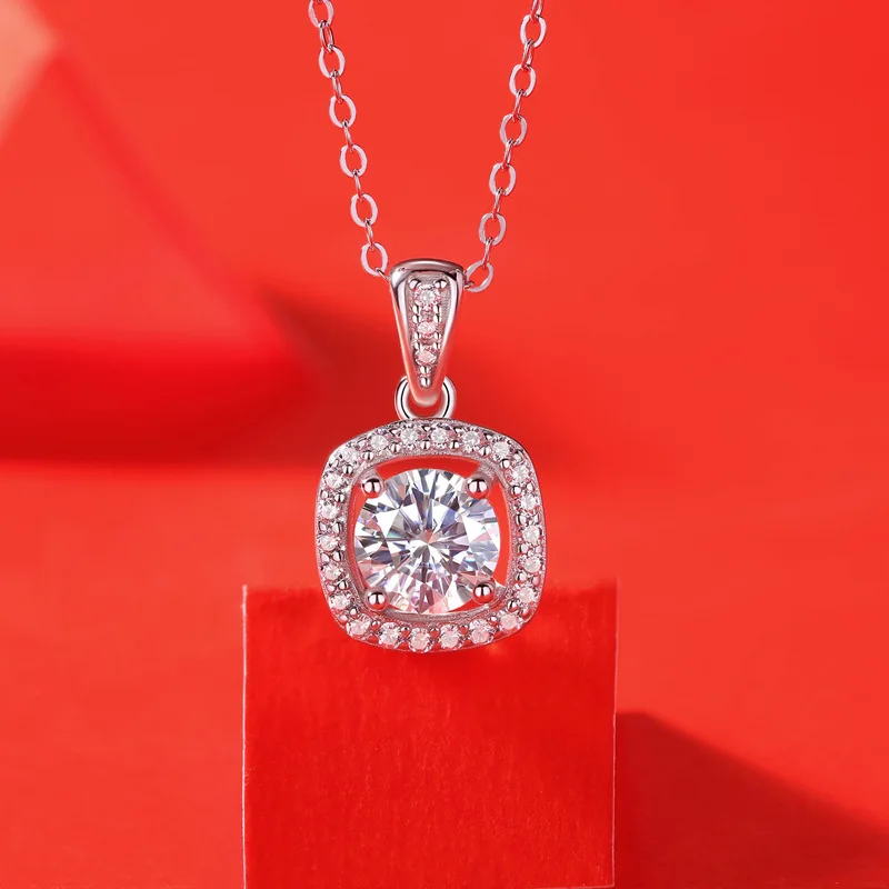 1ct Sparkling Halo Moissanite Pendant 40-45cm Adjustable Women's 925 Sterling Silver Necklace Luxury Designer Birthday Gift