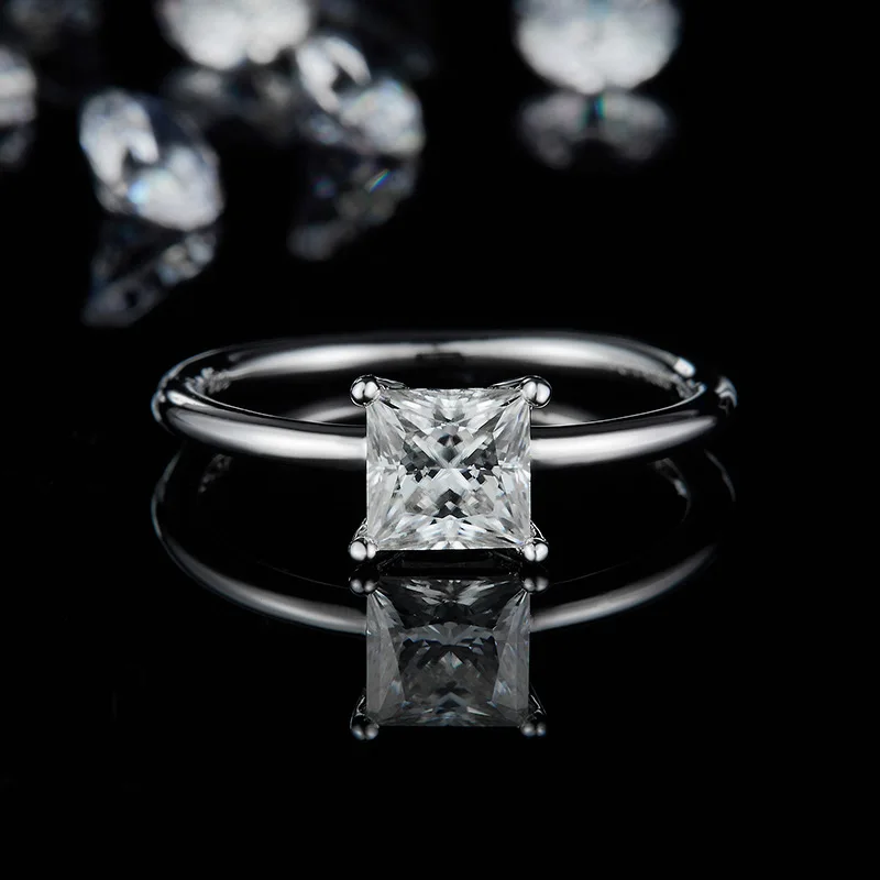 Classic Four Claw 1ct Square Moissanite 925 Sterling Silver Couple Ring For Women Men Luxury Designer Jewelry Engagement Wedding
