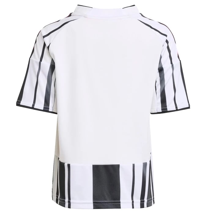 Kinder Juventus 2025/26 Home Kit