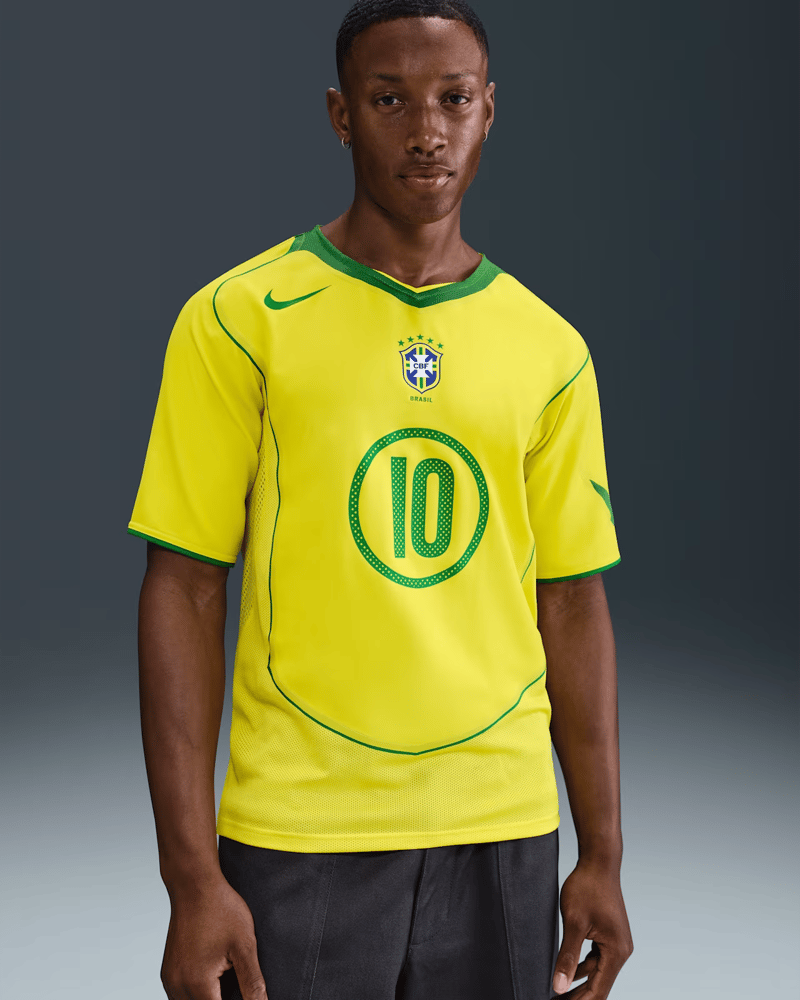 Herren Brasilien 2004 T90 Remake Shirt - Ronaldinho #10