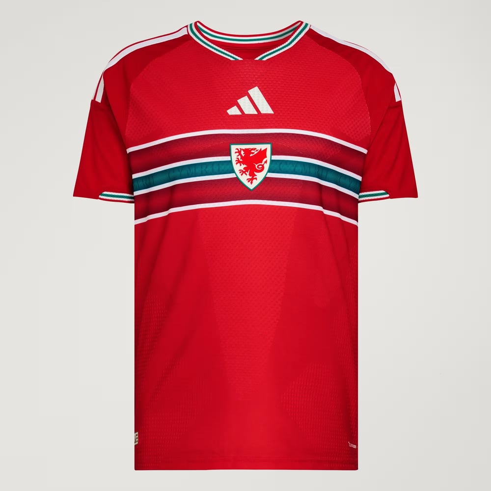 Kinder Wales 2026 Heim authentisches WM-Shirt