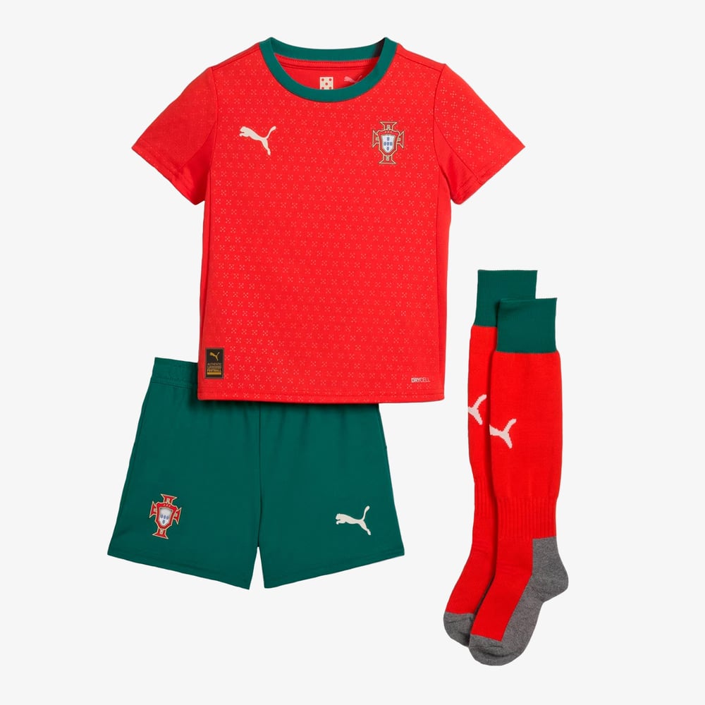 Kinder Portugal 2025 Home Kit