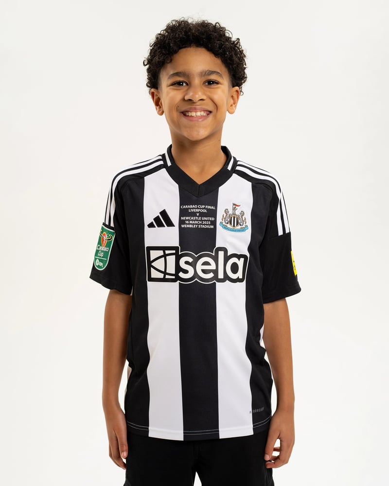 Kinder Newcastle United 2025 Carabao Cup Gewinner Shirt