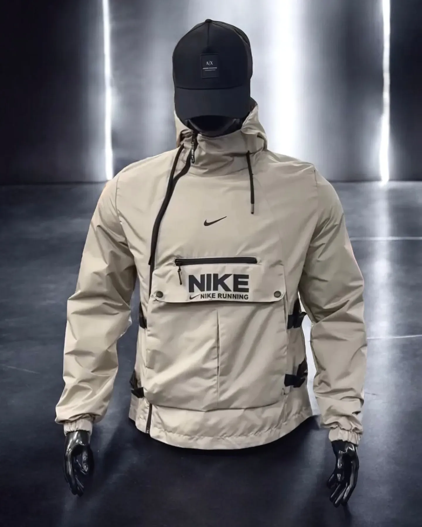Water repellent windbreaker Image - 9