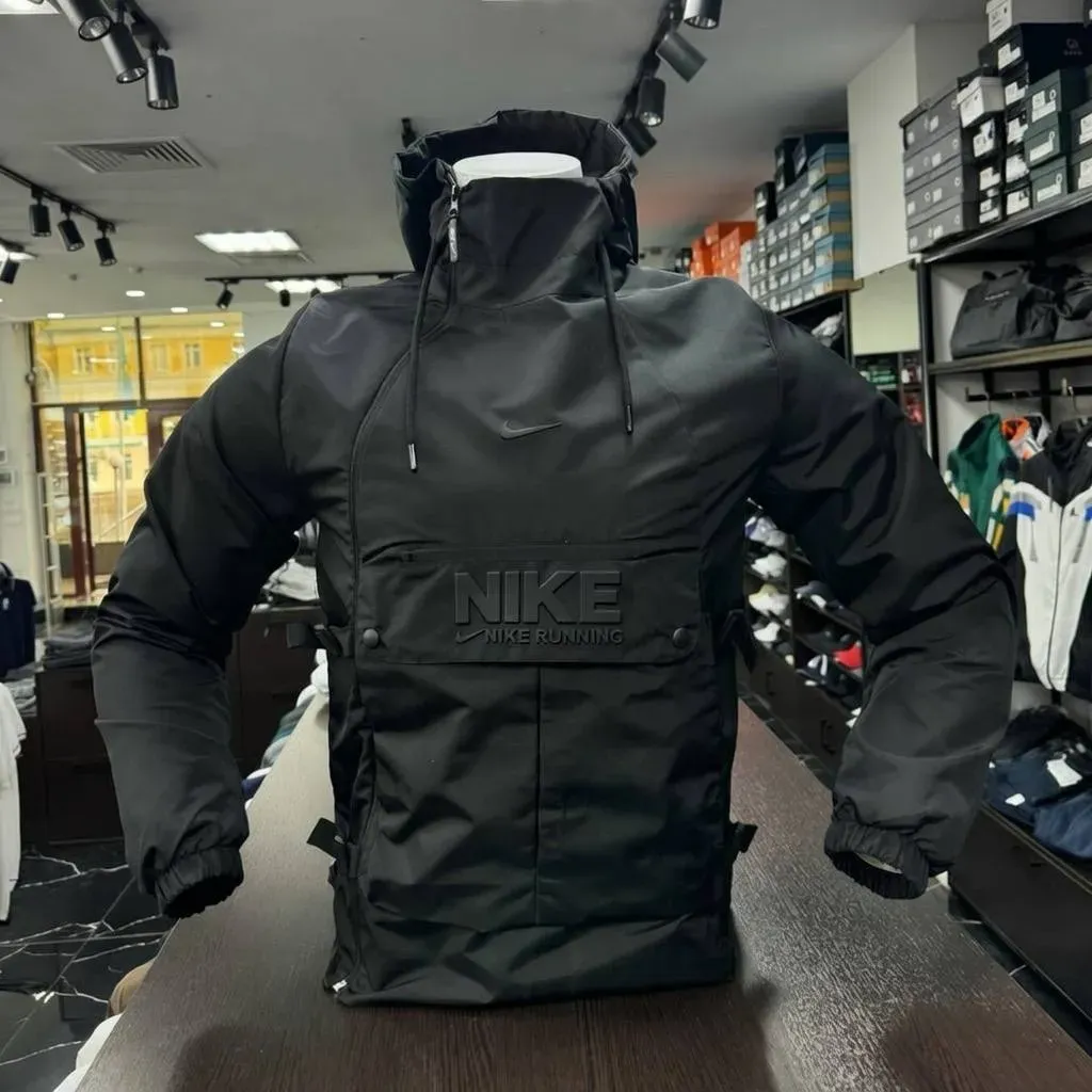 Water repellent windbreaker Image - 11