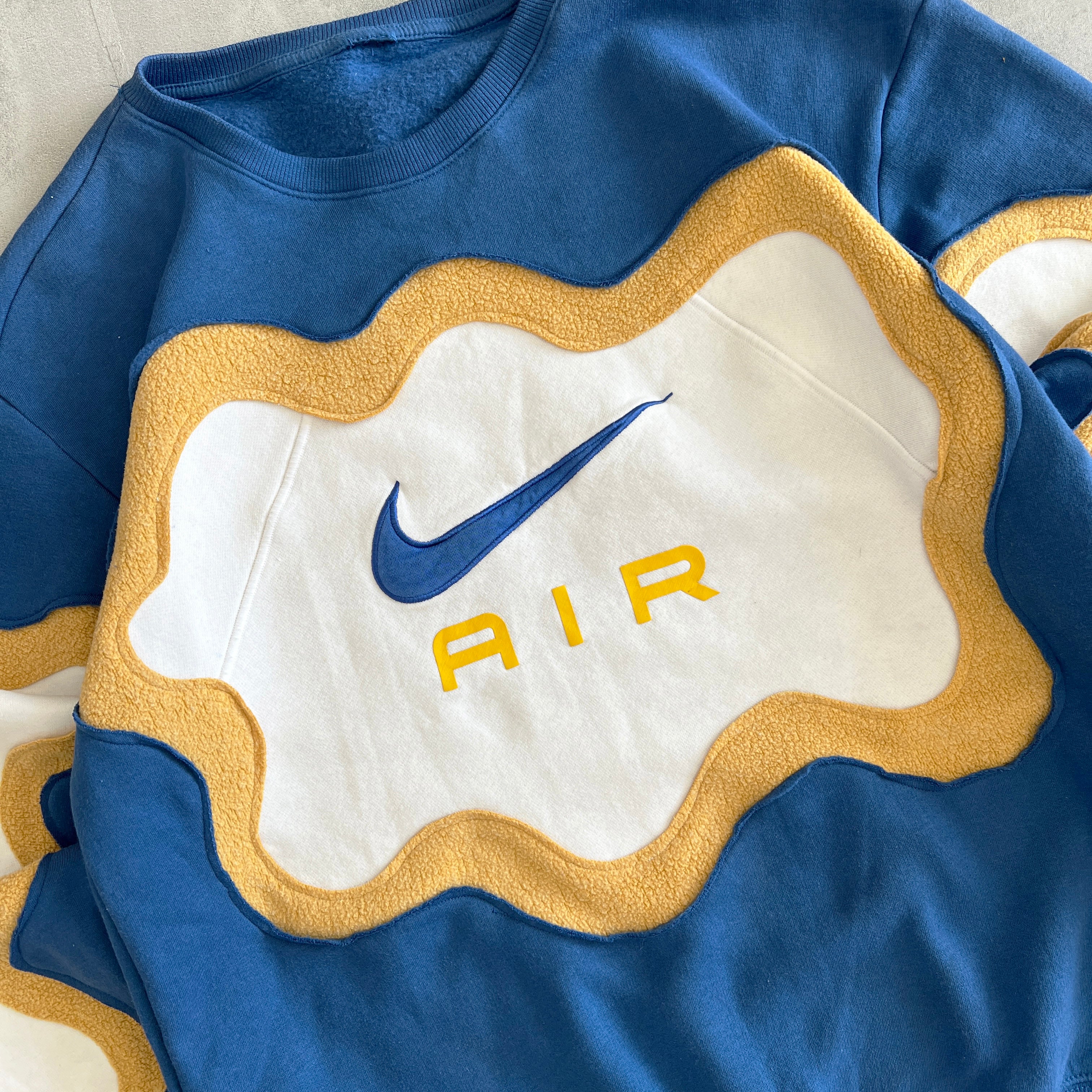 'SPLASH' SWEATSHIRT (M)