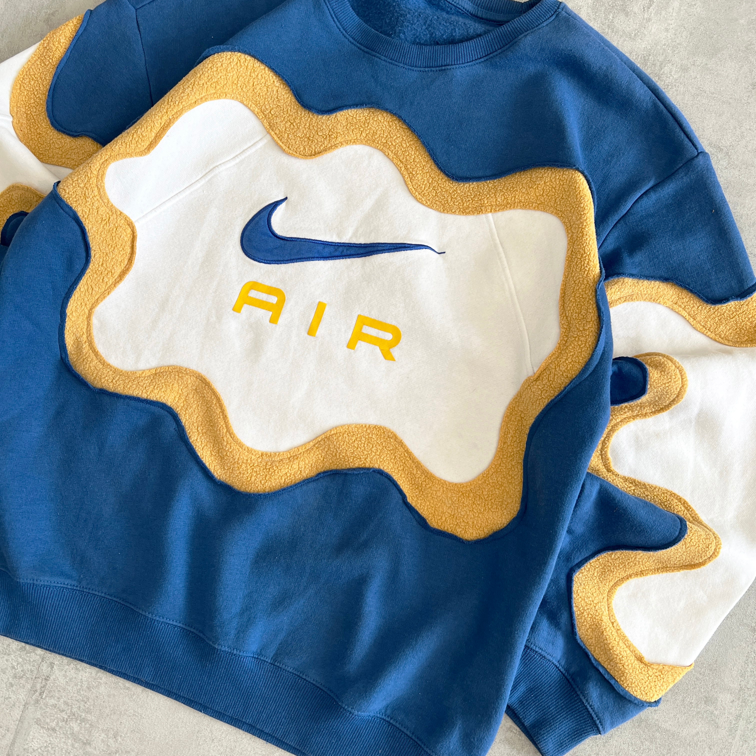 'SPLASH' SWEATSHIRT (M)