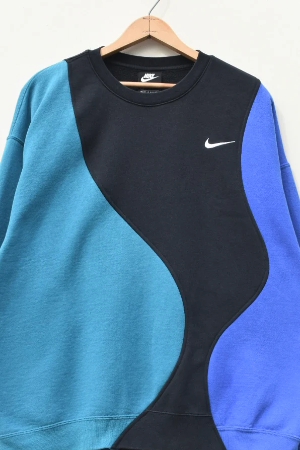 KEEP YOUR DISTANCE (L)