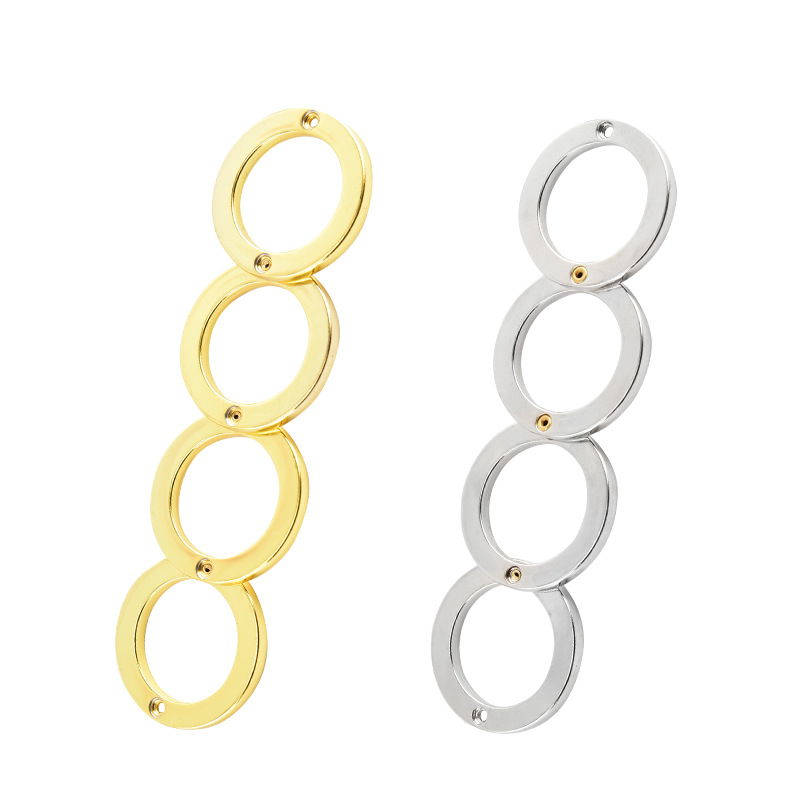 Small and portable knuckle duster, ready to use anytime.