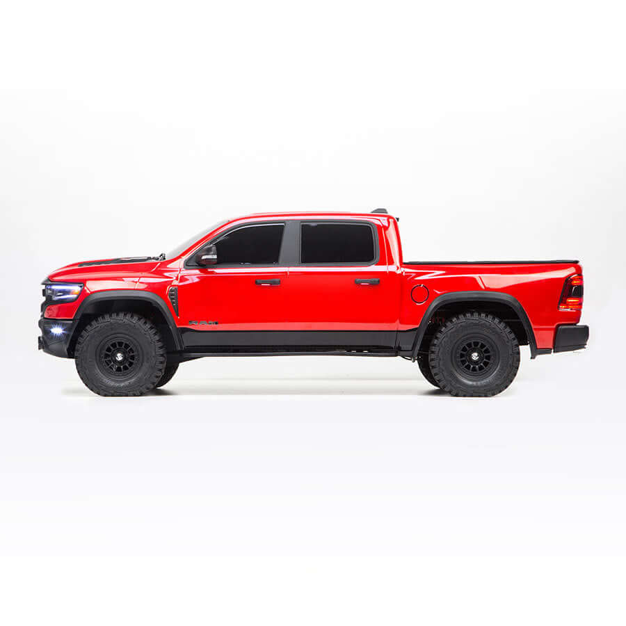 Heavy-duty suspension system of TRACTION HOBBY Dodge RAM 1500 1/8 crawler