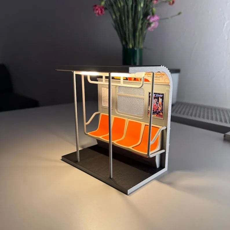 🚇NYC Subway Train Lamp – Includes 3 Interchangeable Posters🔥Buy 2 Free Shipping (Clean, no pee smell🤣)