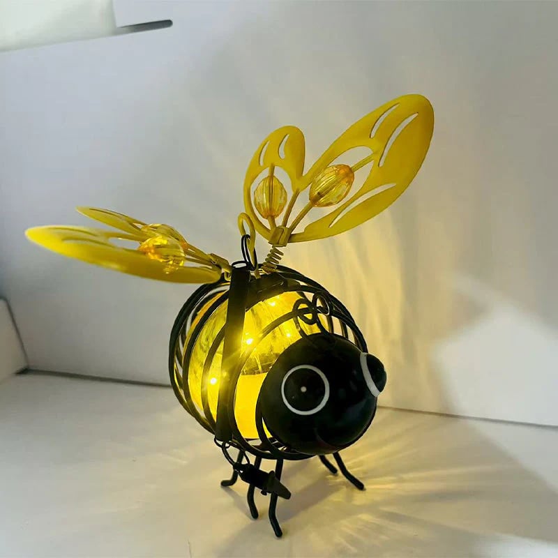 🌙🍃🪴 LIMITED-TIME 60% OFF! Hanging Solar Bee Light – Warm Amber Glow, Flicker-Free, Perfect for Garden Parties, Camping, or Kids’ Rooms – Spread Joy Day and Night 🌞🌜