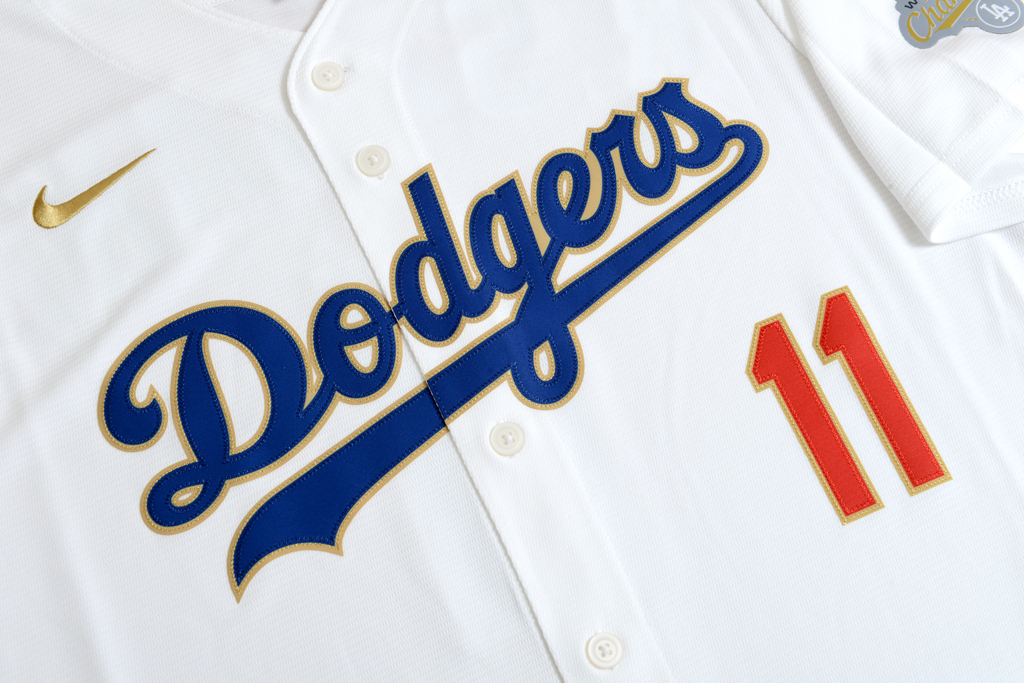 Los Angeles Dodgers Roki Sasaki 2026 Gold Collection Stadium Jersey