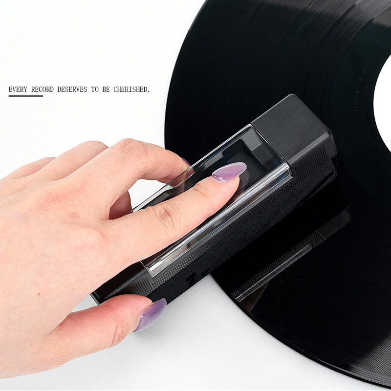 Auryvox Vinyl Record Cleaning Kit